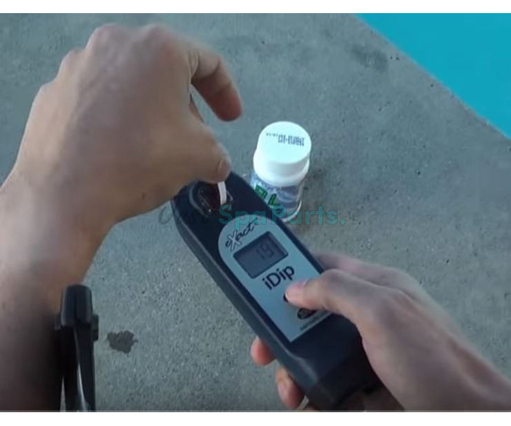 eXact iDip Photometer (For Pools and Spas)